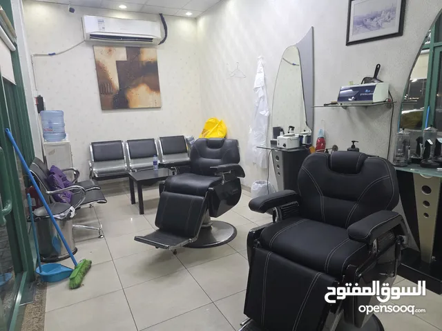 محل للبيع في منطقة المجاز 3 صالون الجود للحلاقه  خلف مطعم لفاح موقع مميزه على بحيره خالد