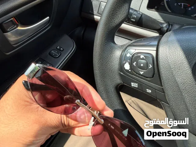 نظارة شمسية أنيقة للجنسين