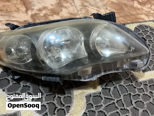 للبيع الليت كورلا 2013 جهت اليمين مستعمل فيه بعض الشموخ البسيطه وتتعالج الليت وكاله