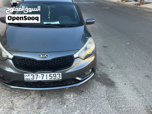 2016 كيا سيراتو Standard