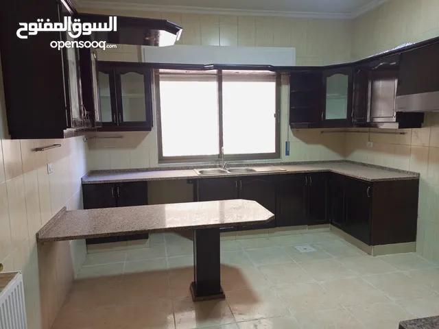 195 m2 4 Bedrooms Apartments for Rent in Amman Um El Summaq