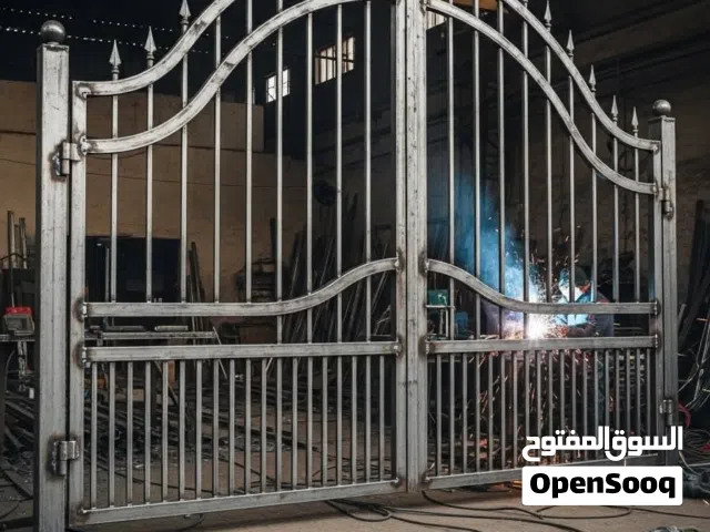سلام عليكم فني حداده عامه تصنيع كل شي يخص الحديد متنقل داخل طرابلس وضوحها