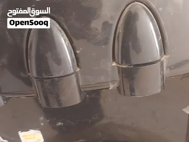 ثلاجة منزلية صغيرة