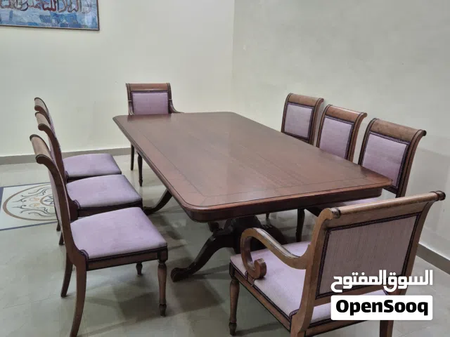 Elegent, high quality, 8 seater dining table, 220 cm × 120 cm.