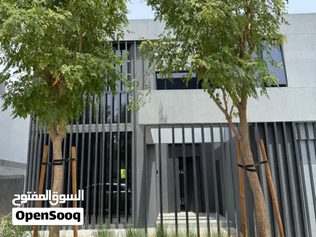 فيلا فاخرة للإيجار السنوي في مشروع مسار – روبينيا  السيوح – الشارقة 6000 قدم تصميم عالمى جديد
