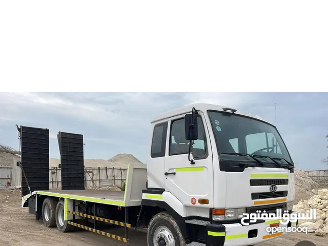 Nissan UD lowbed