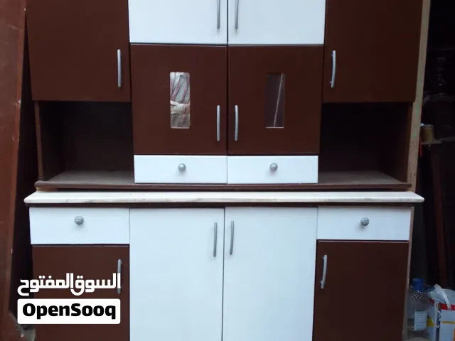 مطبخ 140سم قطعتين بالرخامة جديدة دھان لاكية بحالة ممتازة ينفع عروسة