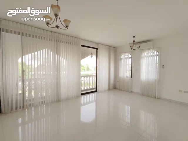 For rent an independent villa for commercial use In Al Sarooj 