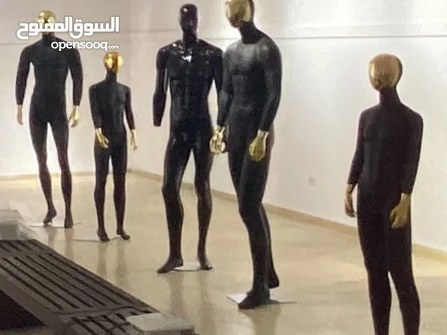 مانيكان رجالي و شبابي - اسود مع راس ذهبي