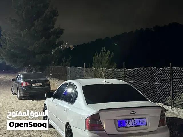 سوبارو B4 2005