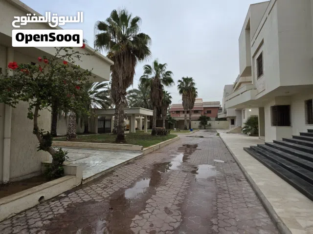 2000 m2 More than 6 bedrooms Villa for Rent in Tripoli Hay Demsheq