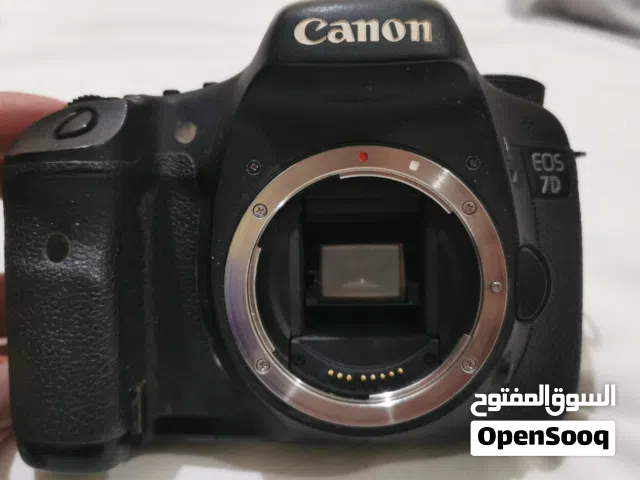 كاميرا Canon EOS 7D + عدستين + جريب بطارية أصلي + شنطة – حالة ممتازة
