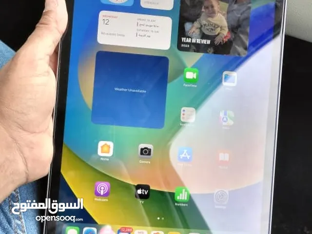 Apple iPad 128 GB in Al Khobar