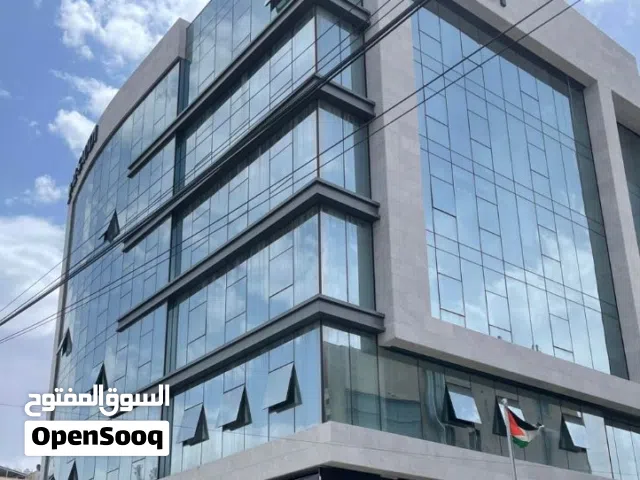 مكتب تجاري جديد للايجار في مجمع مودرن