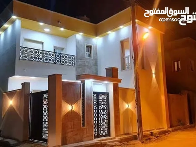 185 m2 3 Bedrooms Townhouse for Sale in Tripoli Abu Saleem