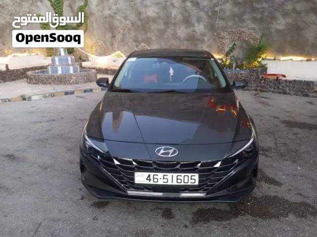 2021 هيونداي افانتي Limited