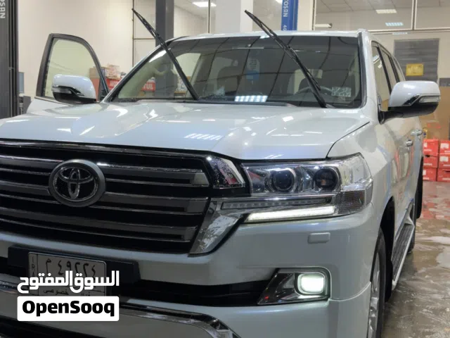 2017 تويوتا لاند كروزر GR Sport