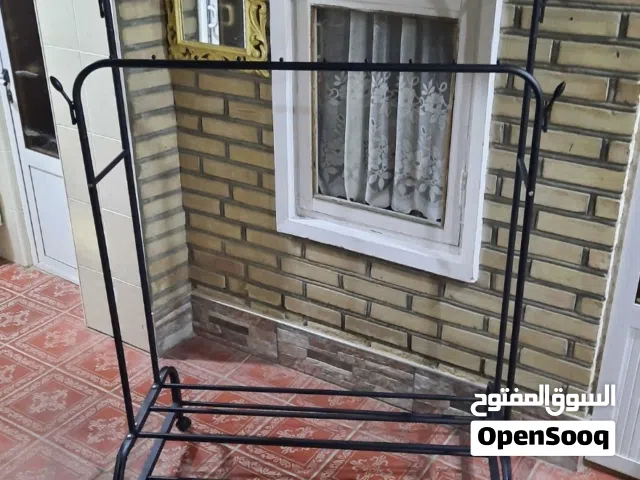 علاقة الملابس الرائعة على حقها و طريقها+ الروايض بجودة عالية جدا تنظم جميع الملابس بشكل