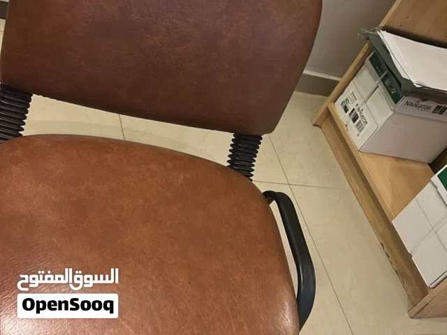 كراسي جلد مستعمل حالة جيدة جدا