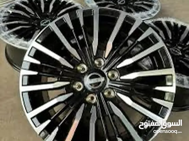 للبيع رنقات نيسان باترول بلاتينيوم أصلية مع تواير موديل 2024 Bridgestone استعمال اقل من سنة