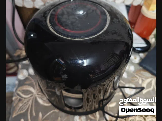 سماعة هواوي ساوند إكس (HUAWEI Sound X) الذكية باللون الأسود.