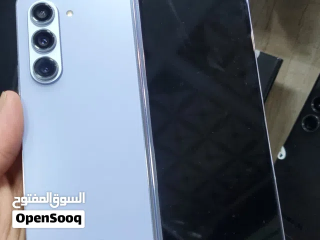 سامسونج Z فولد 5 ذاكرة التخزين 256G و512GB