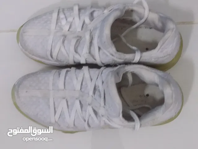 White Sport Shoes in Irbid