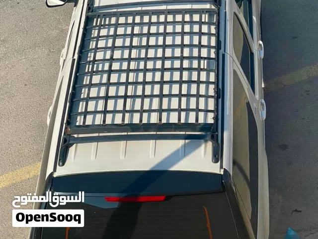 حامل سفر للسقف