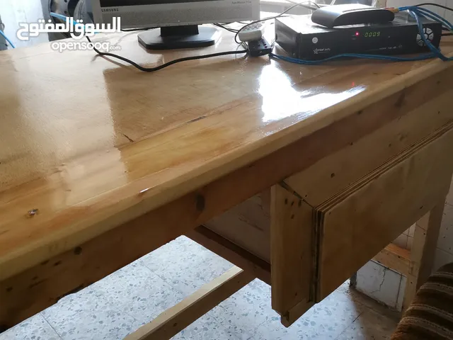 طاولة مكتبية صناعة محلية جديدة للبيع