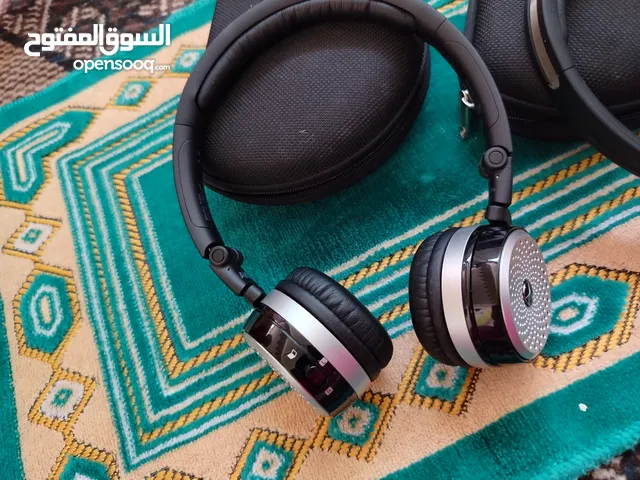 سماعات مرسيدس للبيع