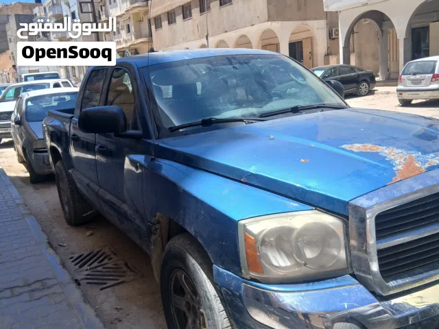 2005 دودج اخرى