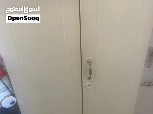 كبت أحذية ابيض