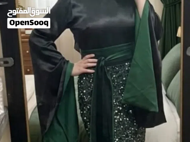 فستان حفلات لبسة ساعتين بحالة ممتازة السعر 30 قابل للتفاوض