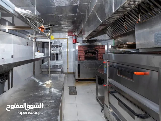 معدات فندق مستعمل معدات مطعم مستعمل معدات المطبخ مستعمل لا يقل عن جوده الجديد ومتوفر ايضا صناعه جديد