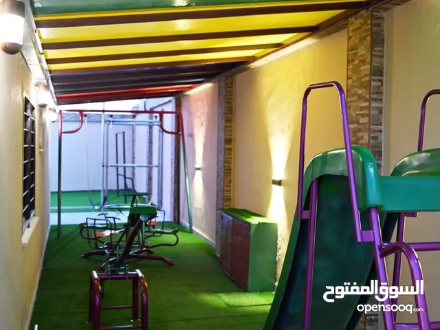 5 Bedrooms Chalet for Rent in Amman Airport Road - Manaseer Gs