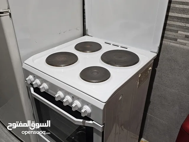 indesit 4 burner electric cooker -  طباخ وفرن كهربائي ايطالي 4 عيون
