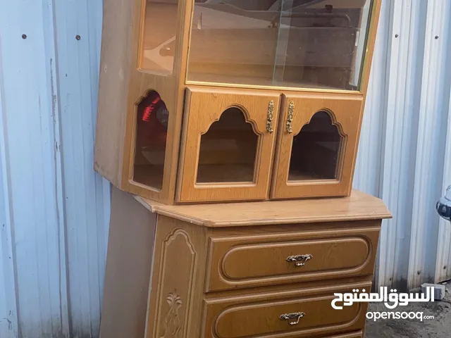 للبيع مجرات ومكتبة