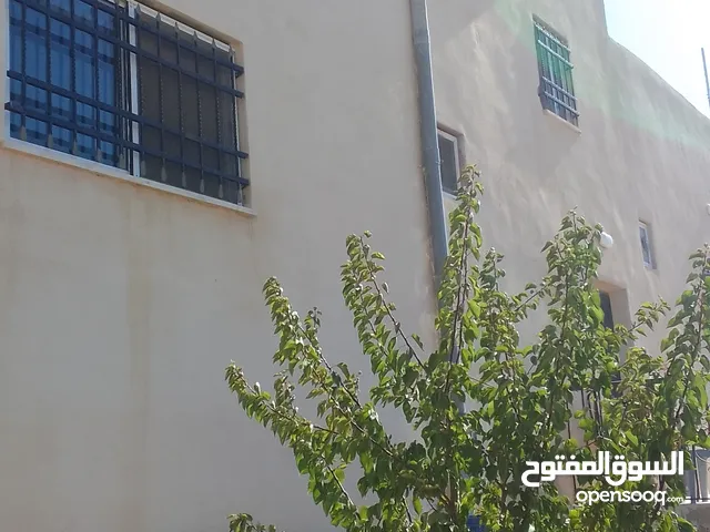 180 m2 5 Bedrooms Townhouse for Sale in Al Karak Al-Mazar Al-Janoubi