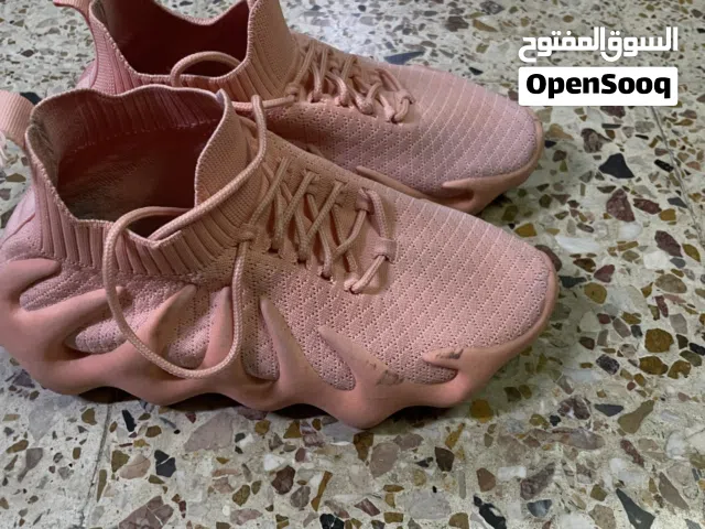 ORIGINAL adidas Men's Yeezy 450 Lace Up Sneakers pink