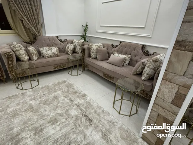 للبيع طقم كنب كلاسيكي