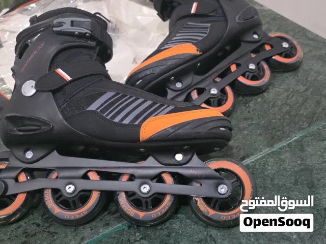 سكيت شوز 4عجلات جيلاتين اصلي باله استعماله بسيط جداا