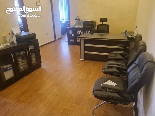 أثاث مكتبي مستعمل للبيع