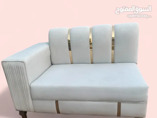 كنبة فاخرة باللونين الأبيض والذهب -Luxury sofa white and gold stripe