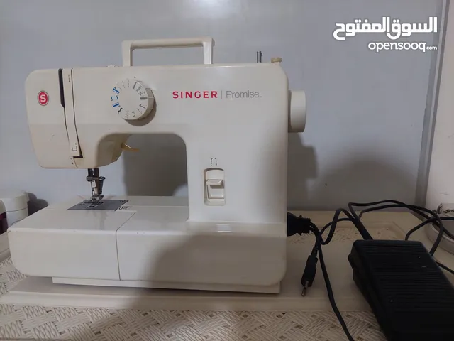 ماكينة سنجر برومس للبيع ممتازة استعمال خفيف