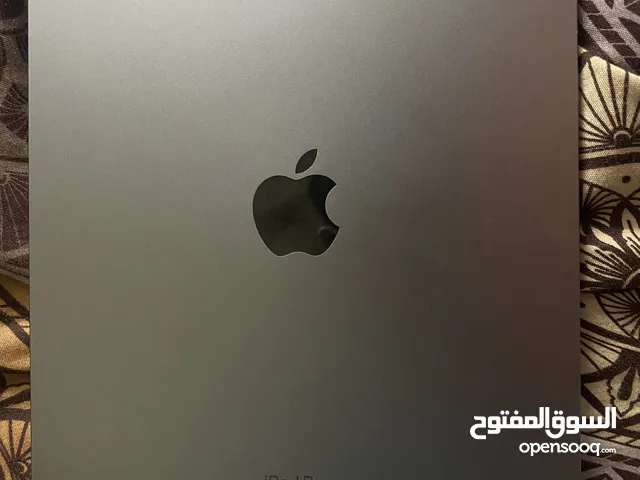 ايباد برو M2. 2022 ذاكرة 128G