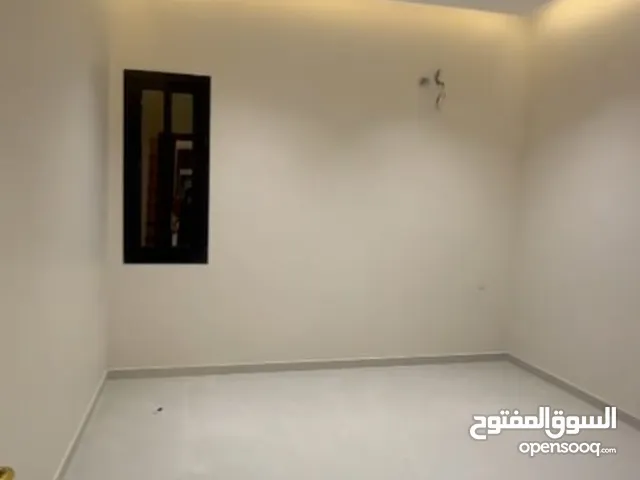 640 m2 5 Bedrooms Apartments for Rent in Tabuk Al Iskan