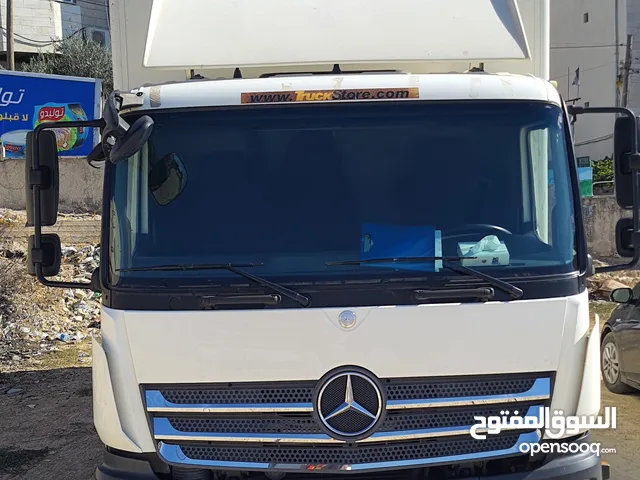 Box Mercedes Benz 2015 in Amman