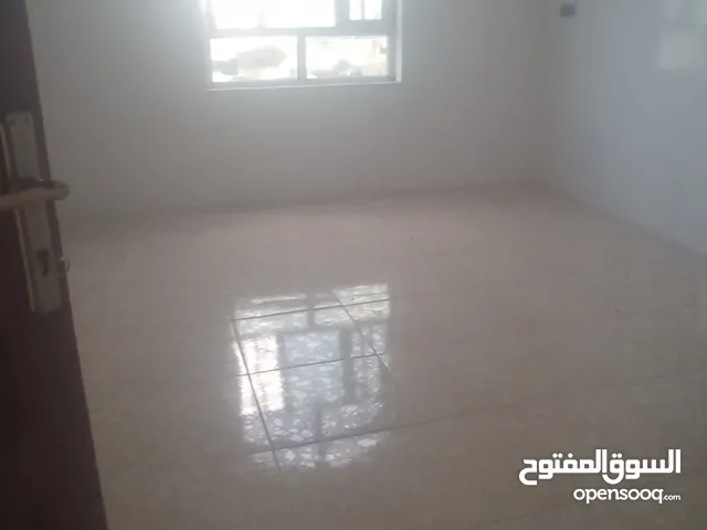 150 m2 3 Bedrooms Apartments for Rent in Sana'a Bayt Baws