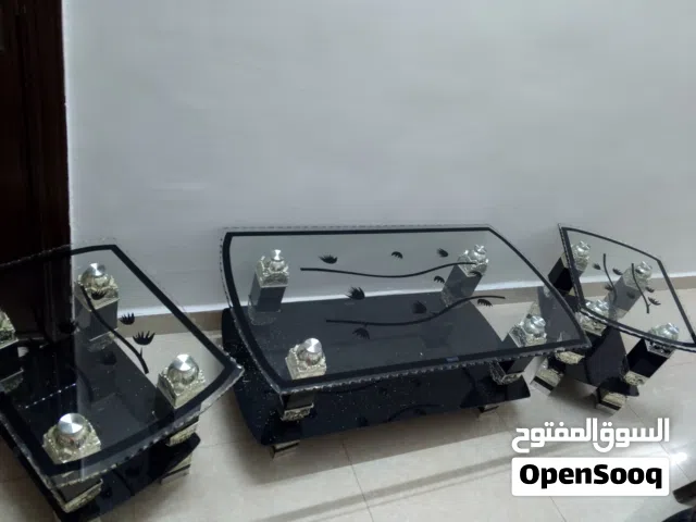 طاولات للبيع