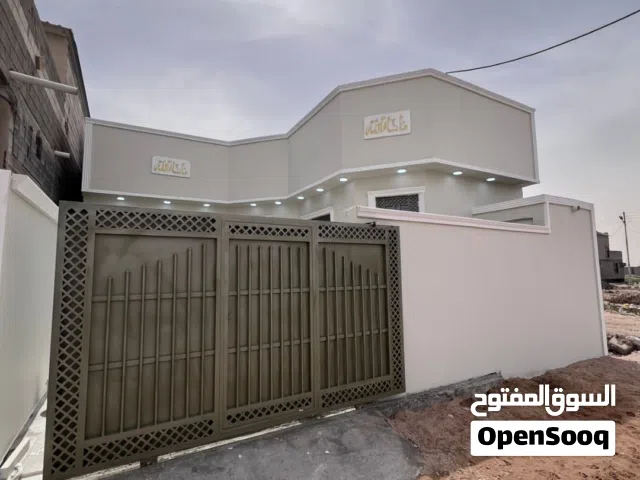 170 m2 3 Bedrooms Townhouse for Sale in Basra Abu Al-Khaseeb
